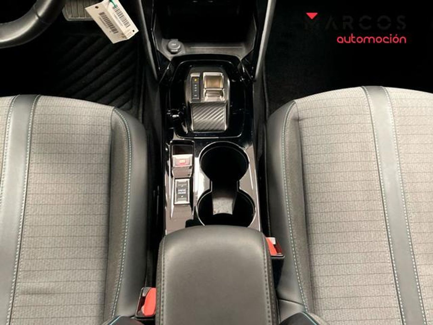 Peugeot 2008 PureTech 130 S&S Allure Pack EAT8 96 kW (130 CV)
