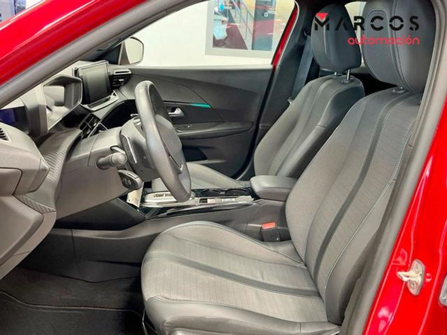 Peugeot 2008 PureTech 130 S&S Allure Pack EAT8 96 kW (130 CV)