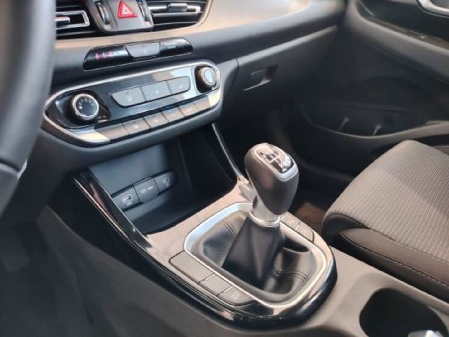 Hyundai i30 1.0 TGDI 48V Klass 74 kW (100 CV)