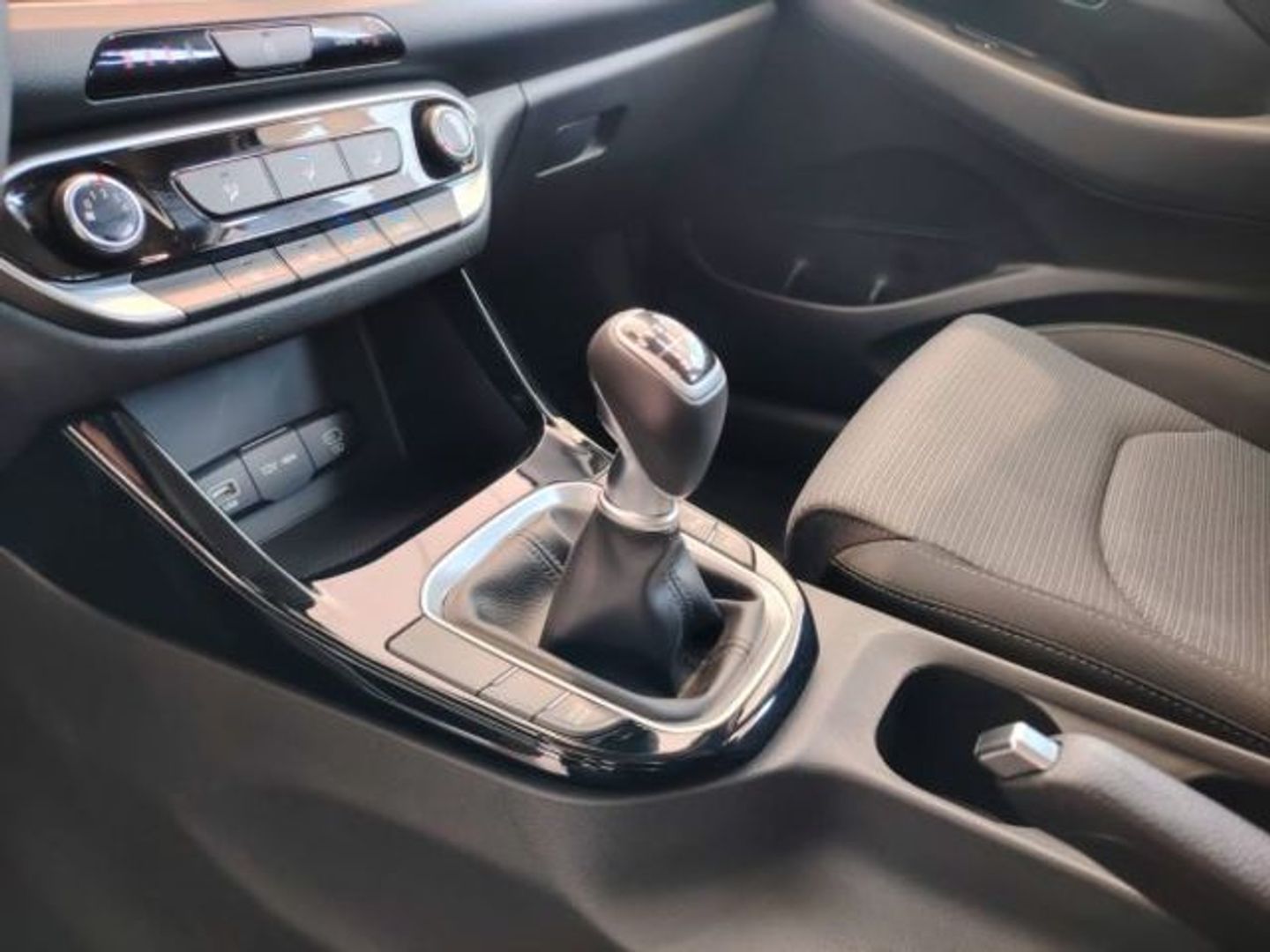Hyundai i30 1.0 TGDI 48V Klass 74 kW (100 CV)