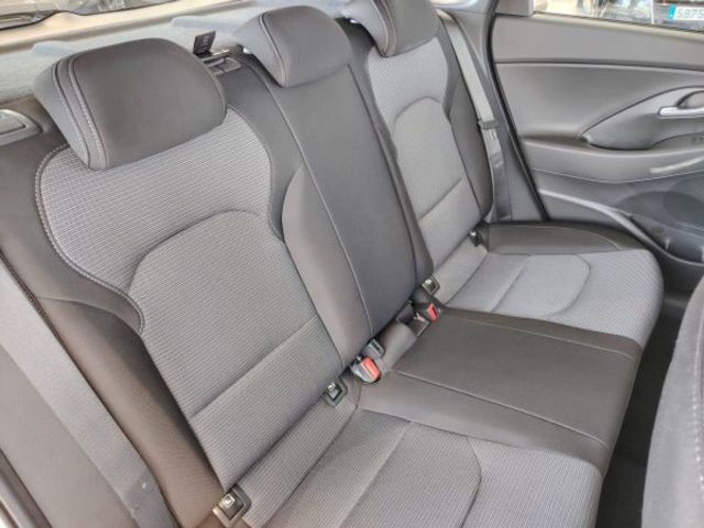 Hyundai i30 1.0 TGDI 48V Klass 74 kW (100 CV)
