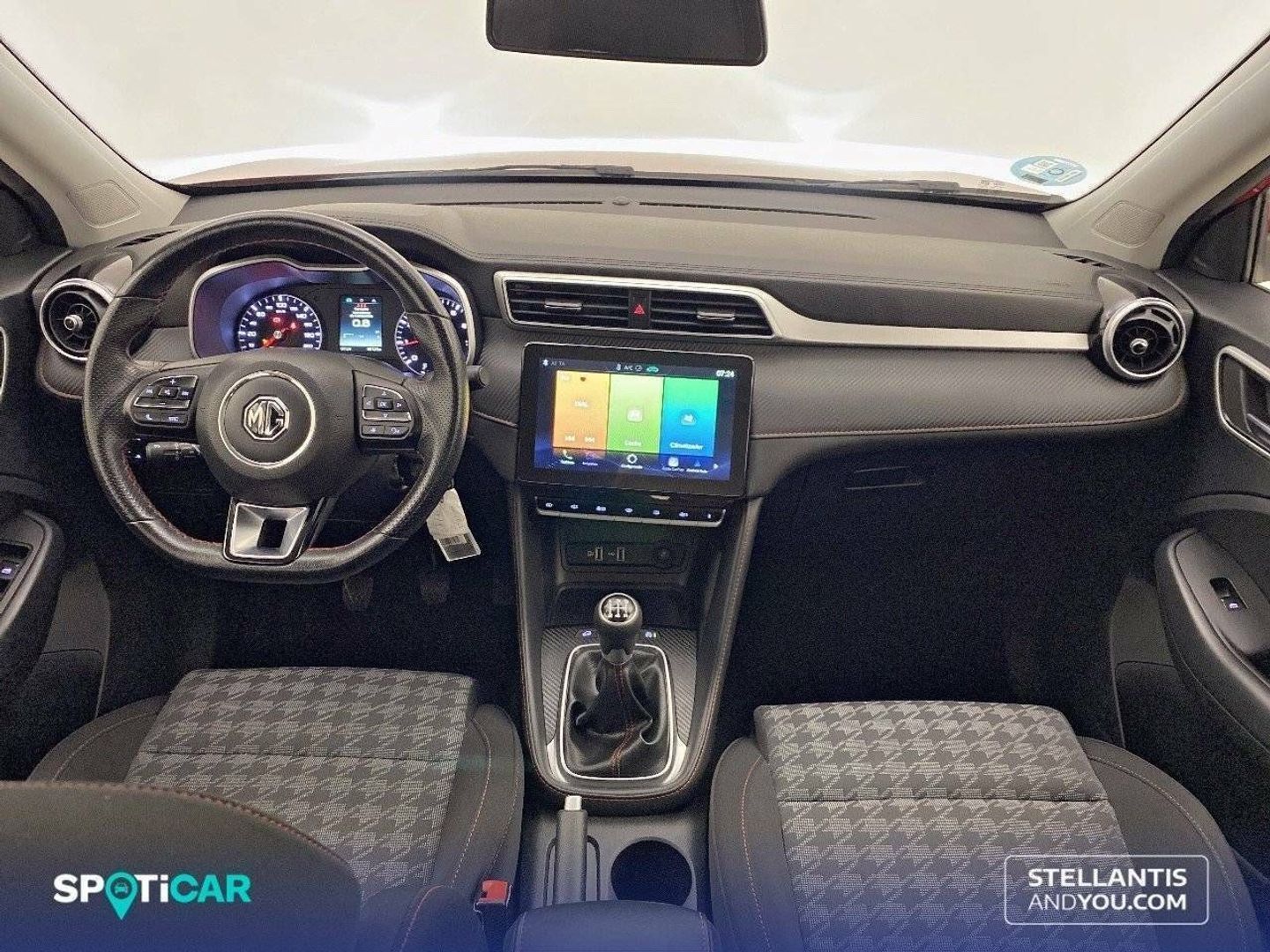 MG ZS 1.5 Luxury 78 kW (106 CV)