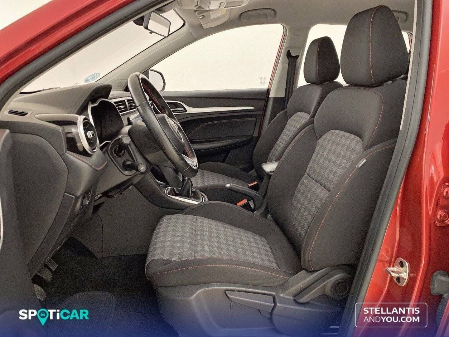 MG ZS 1.5 Luxury 78 kW (106 CV)