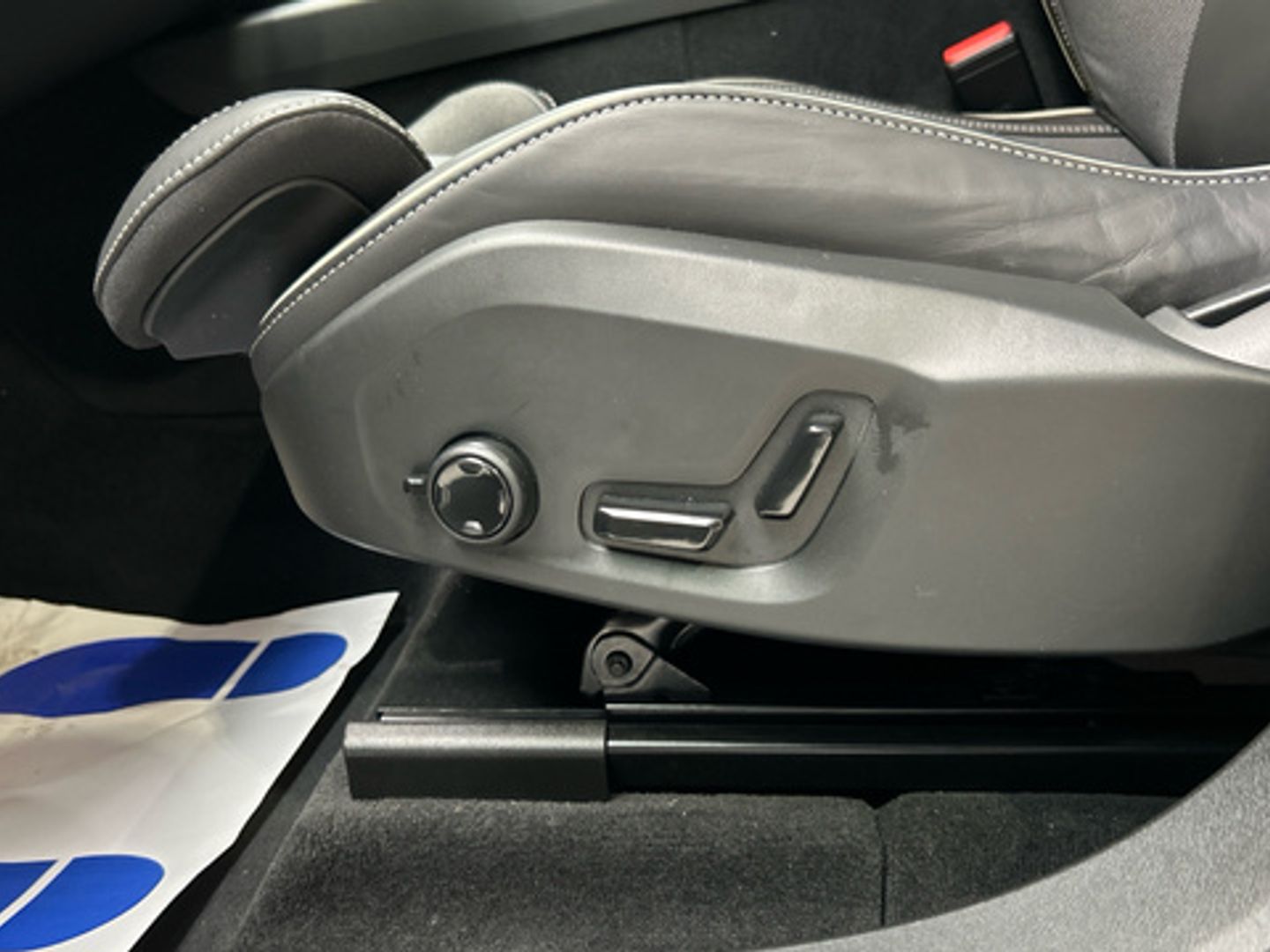 Volvo XC60 T6 AWD Recharge Ultimate Black Edition AT 257 kW (350 CV)