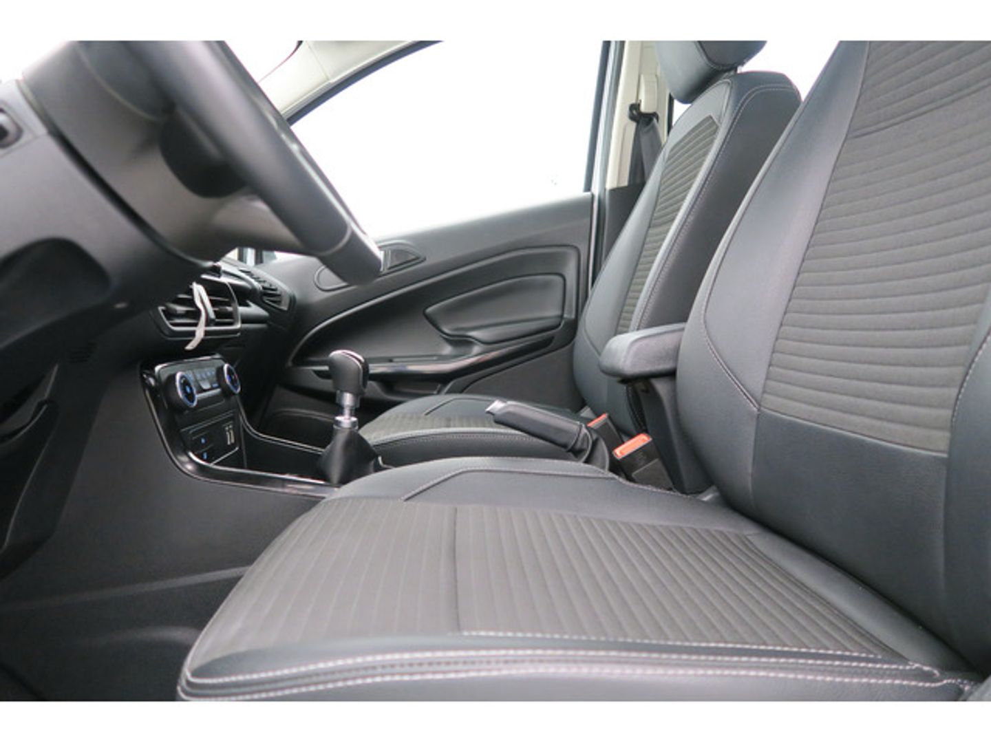 Ford EcoSport 1.0T EcoBoost S&S Titanium 92 kW (125 CV)