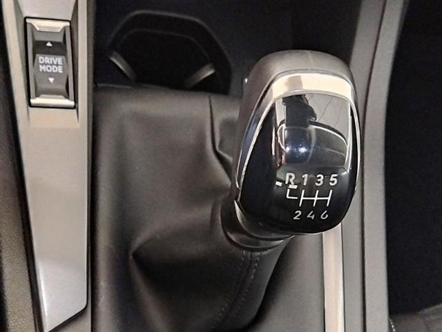 Peugeot 308 PureTech 130 S&S Active Pack 96 kW (130 CV)