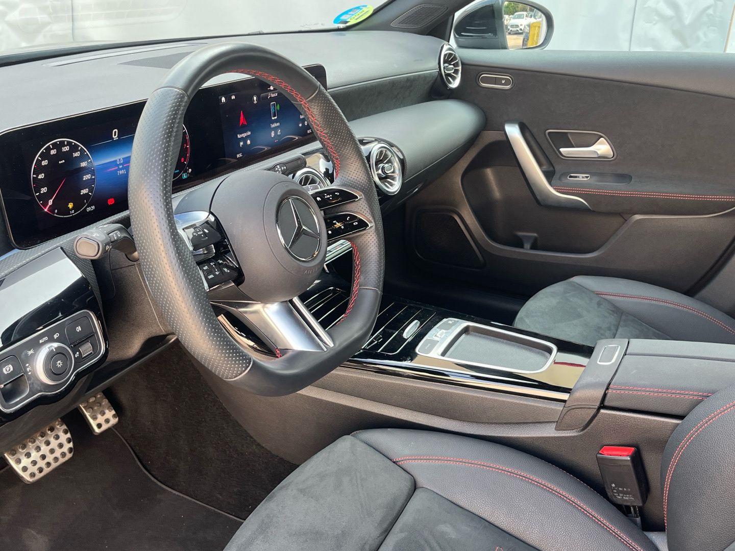 Mercedes-Benz Clase A 180 100 kW (136 CV)