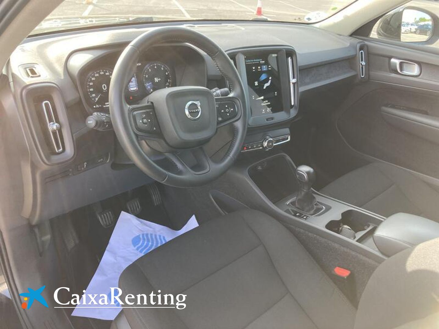 Volvo XC40 T2 Momentum Core 95 kW (129 CV)
