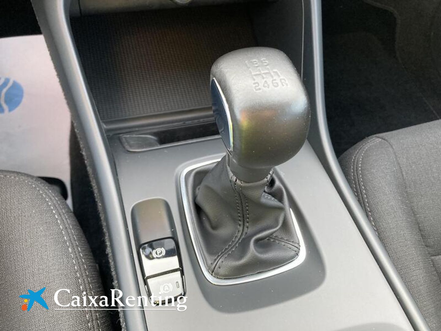 Volvo XC40 T2 Momentum Core 95 kW (129 CV)