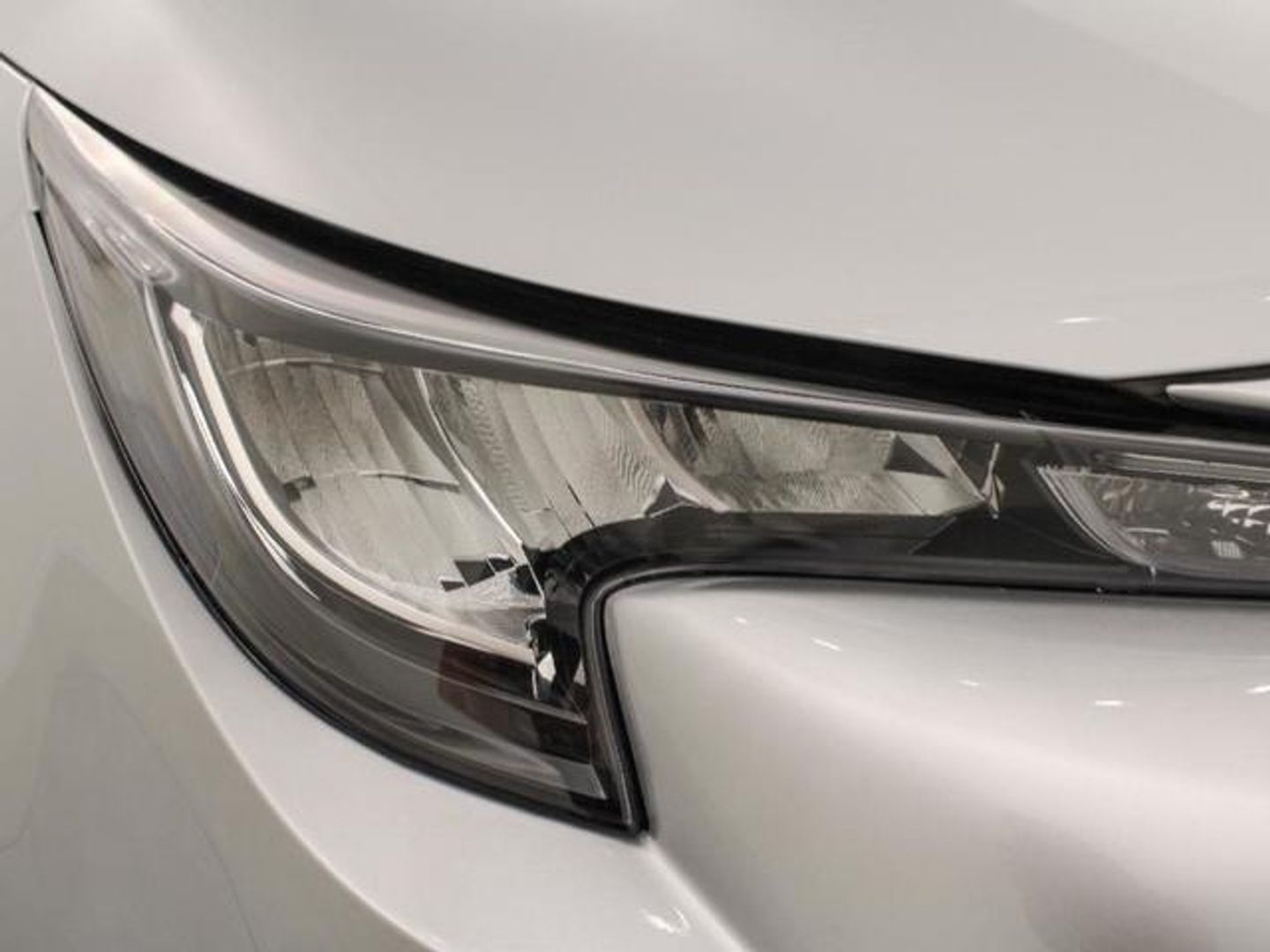 Toyota Corolla 140H Business 103 kW (140 CV)