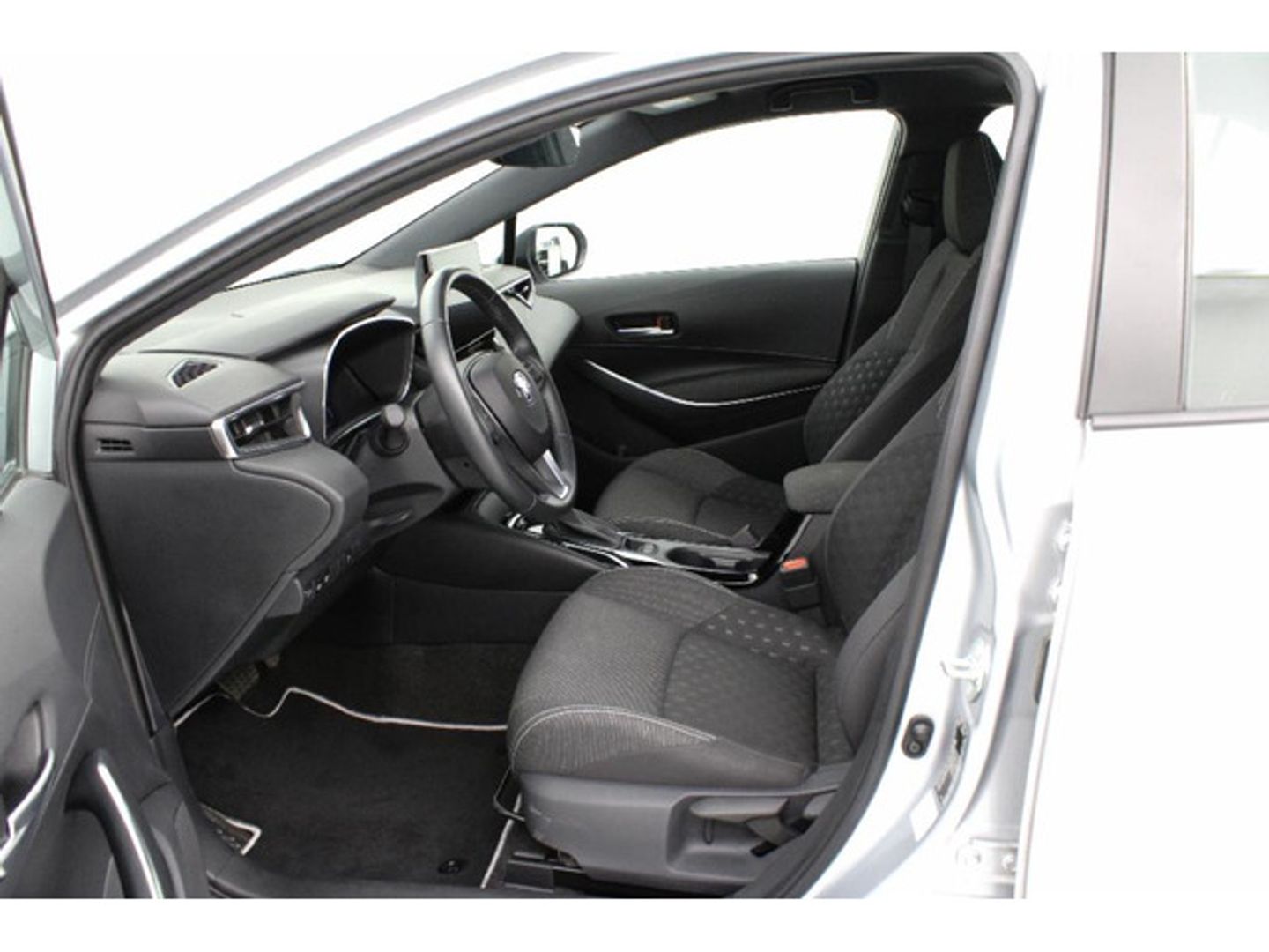Toyota Corolla 140H Business 103 kW (140 CV)