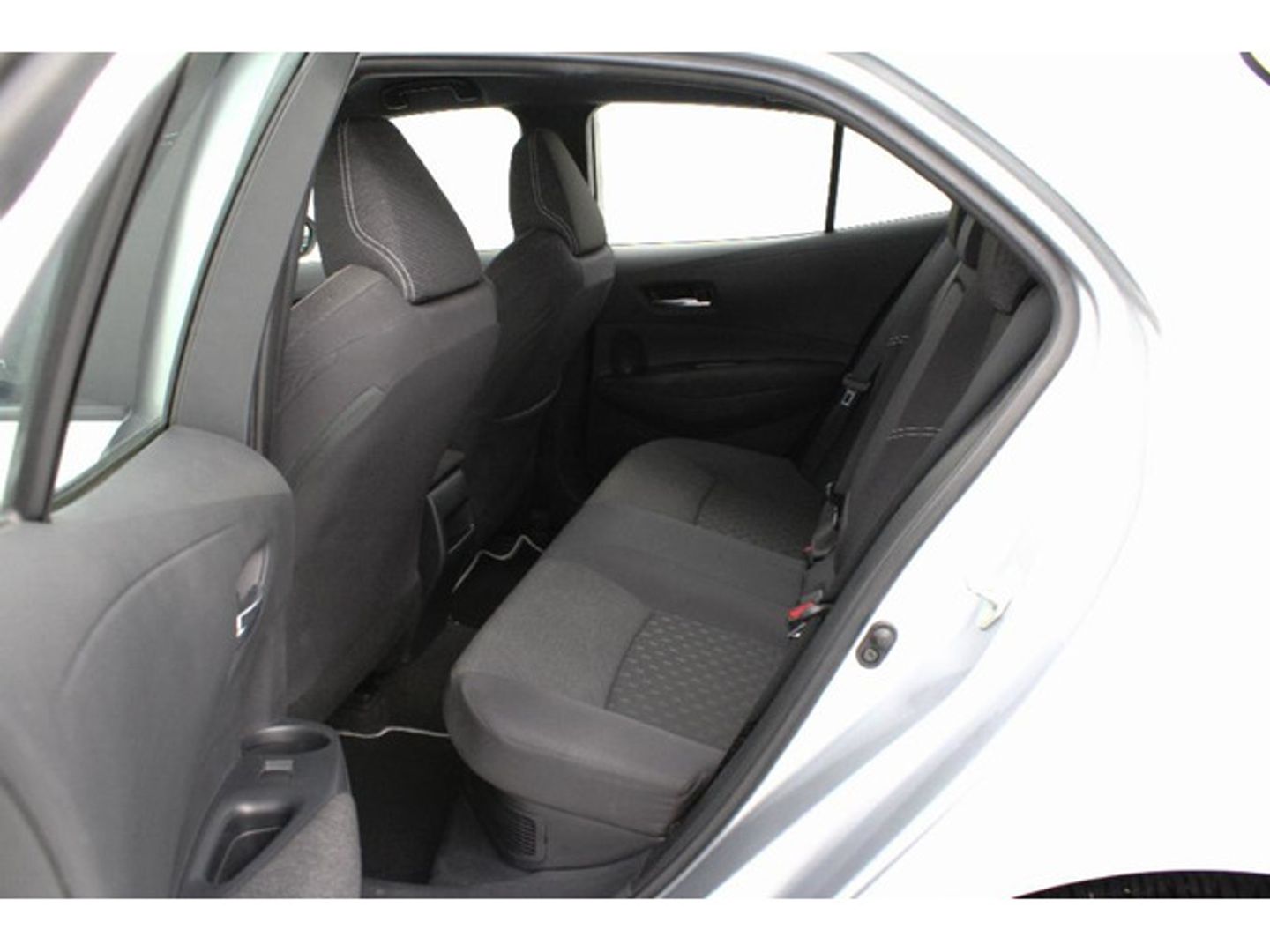 Toyota Corolla 140H Business 103 kW (140 CV)