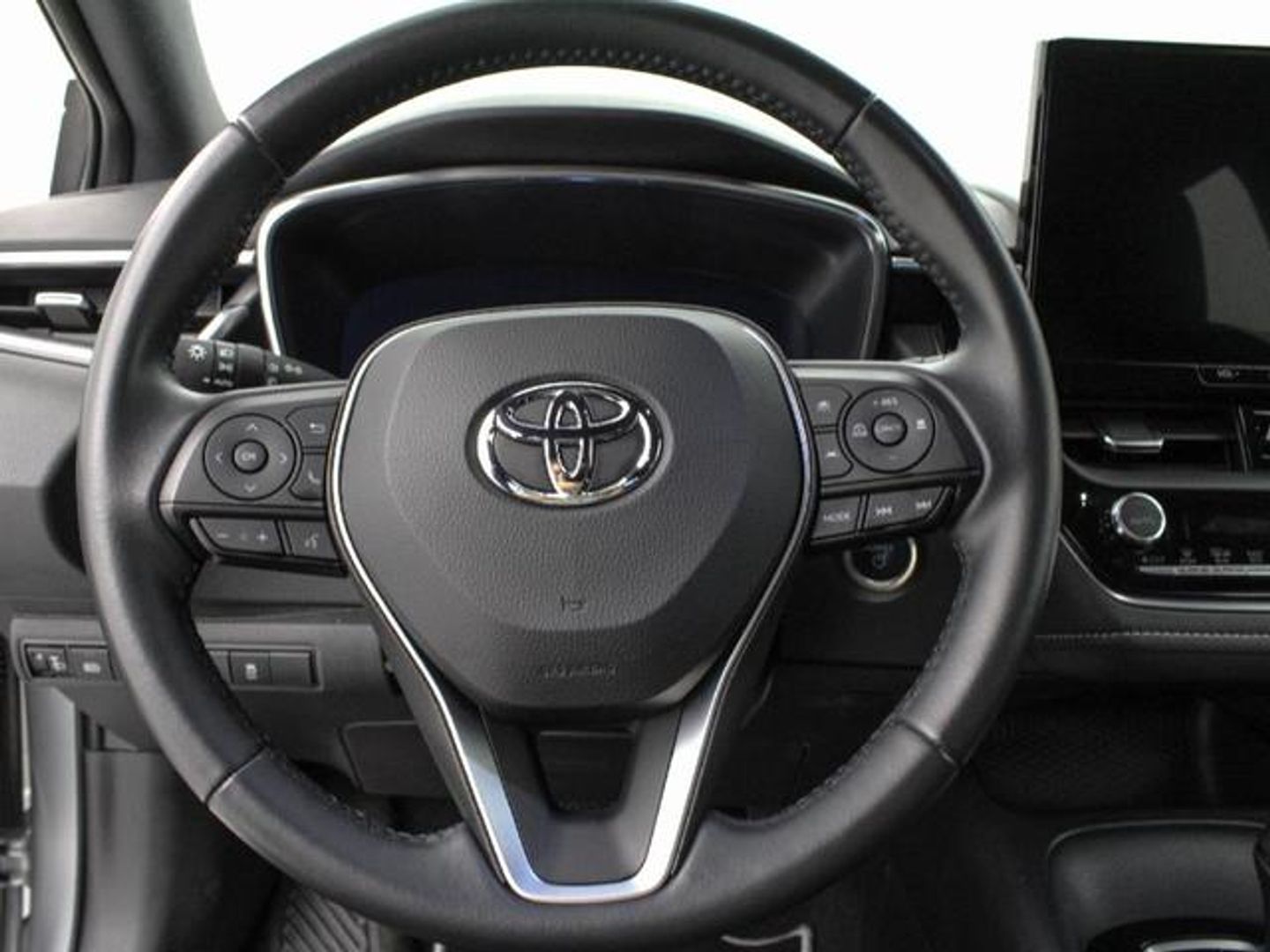Toyota Corolla 140H Business 103 kW (140 CV)