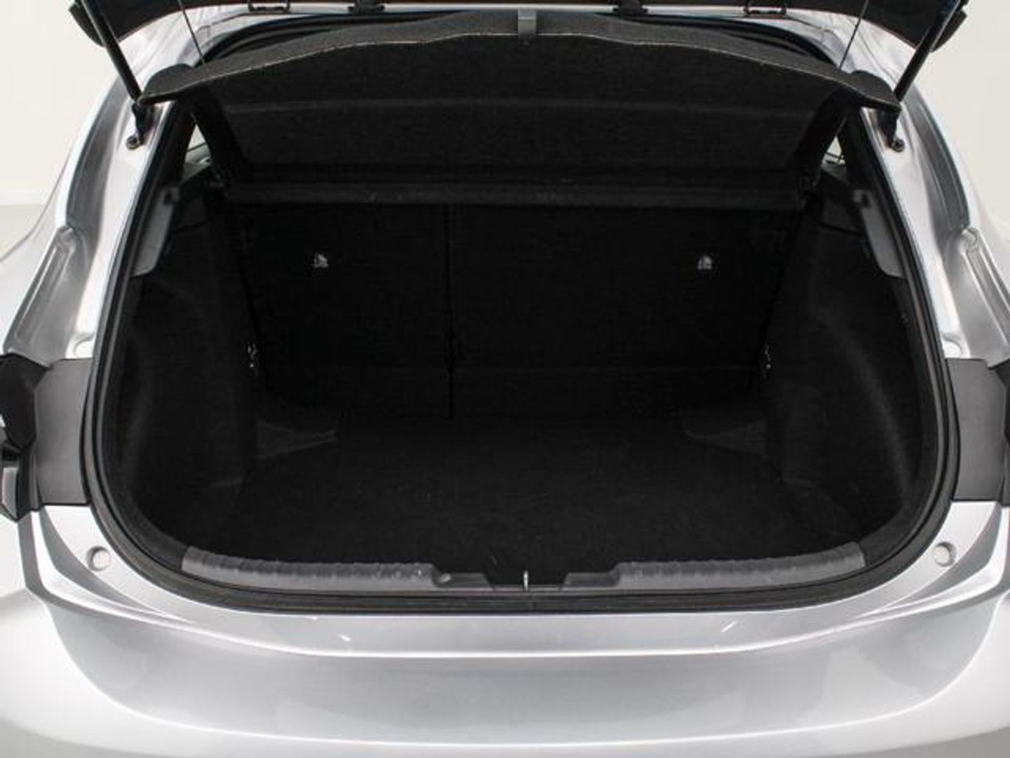 Toyota Corolla 140H Business 103 kW (140 CV)