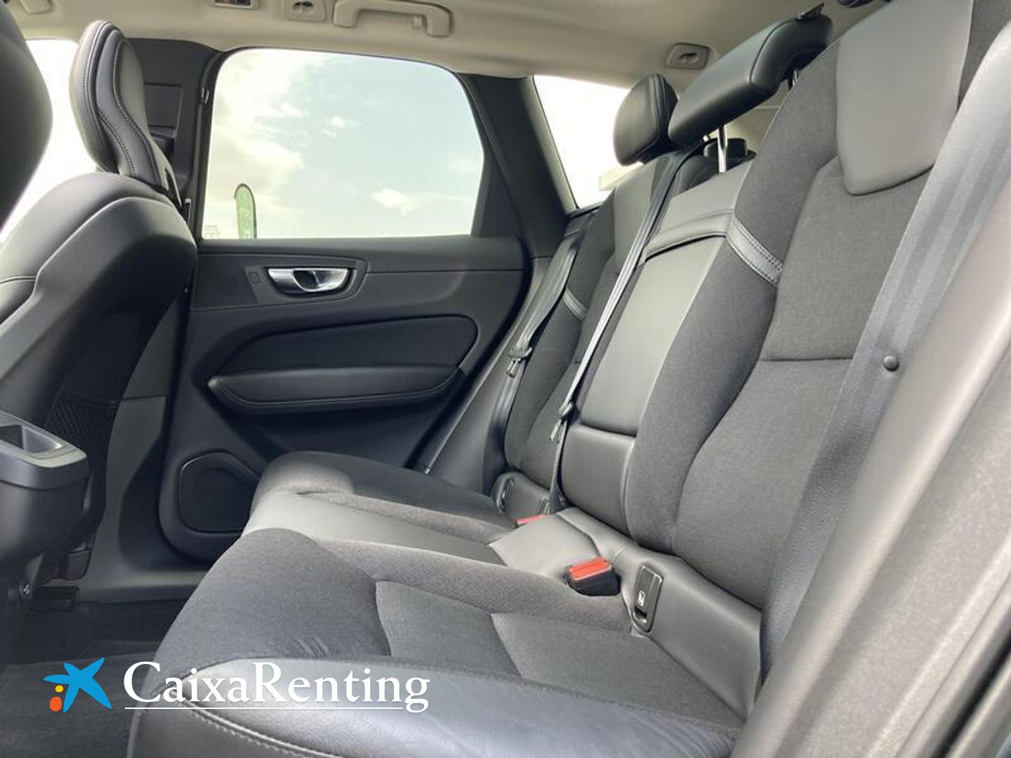 Volvo XC60 T4 Business Plus Auto 140 kW (190 CV)