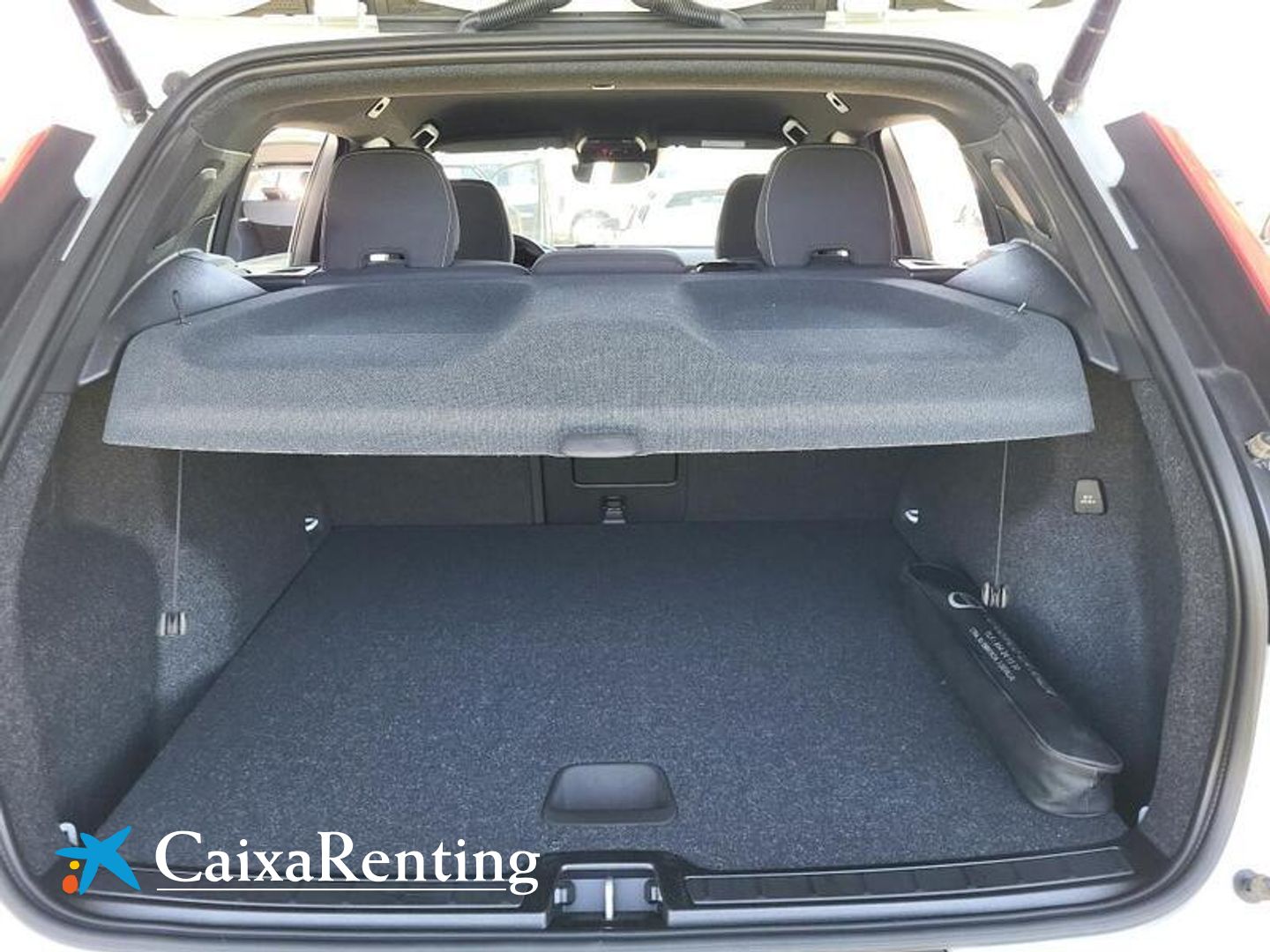 Volvo XC40 B3 G Momentum Pro Auto 120 kW (163 CV)