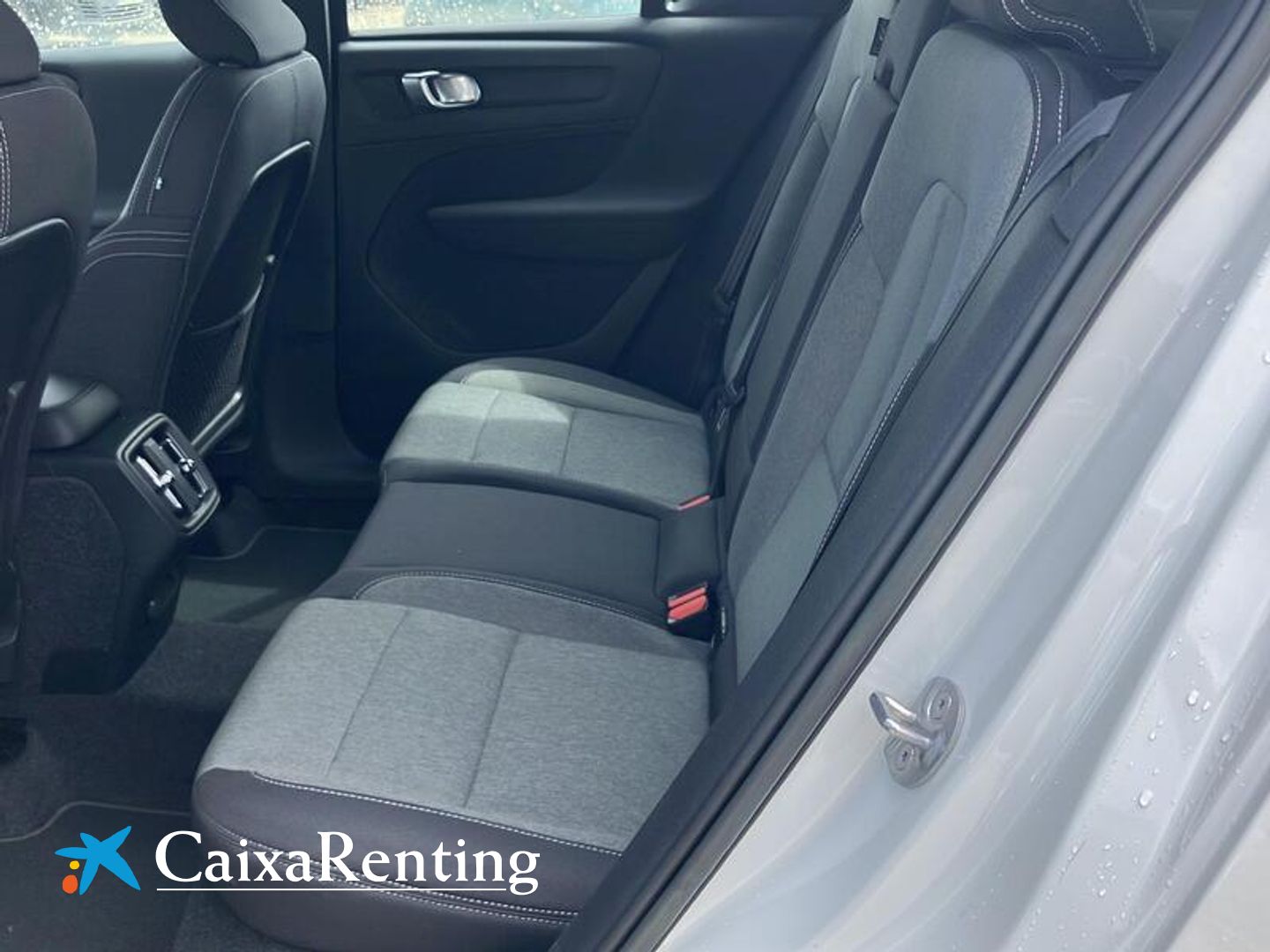 Volvo XC40 B3 G Momentum Pro Auto 120 kW (163 CV)
