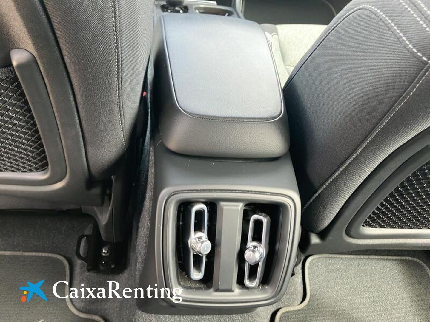 Volvo XC40 B3 G Momentum Pro Auto 120 kW (163 CV)