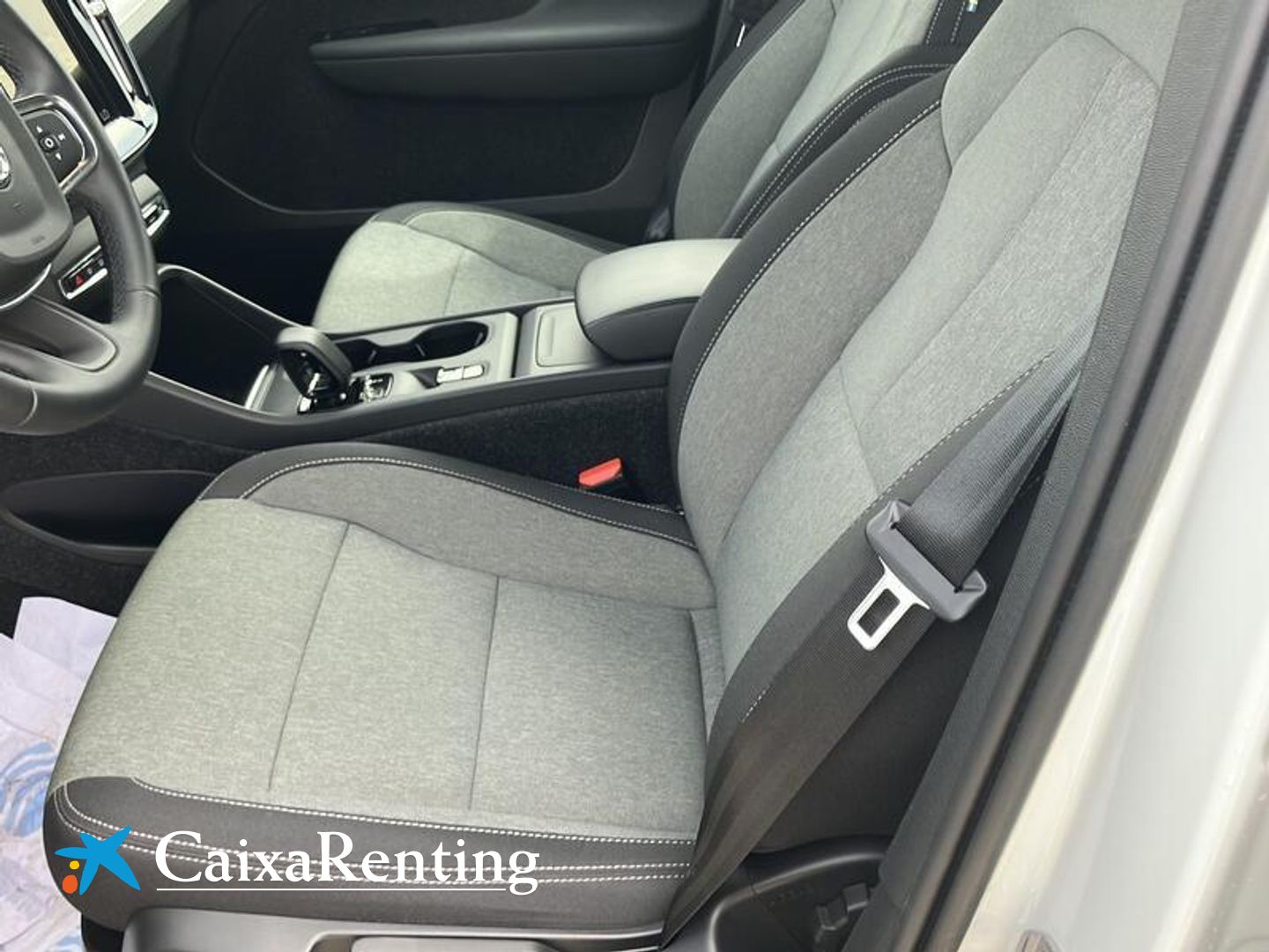Volvo XC40 B3 G Momentum Pro Auto 120 kW (163 CV)