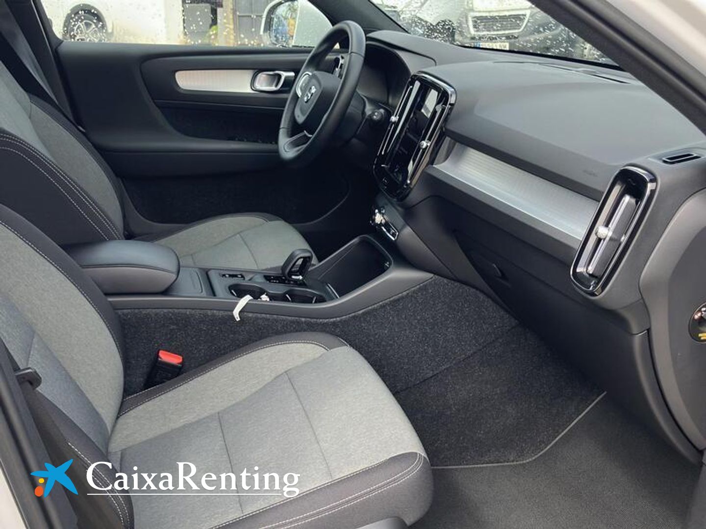 Volvo XC40 B3 G Momentum Pro Auto 120 kW (163 CV)