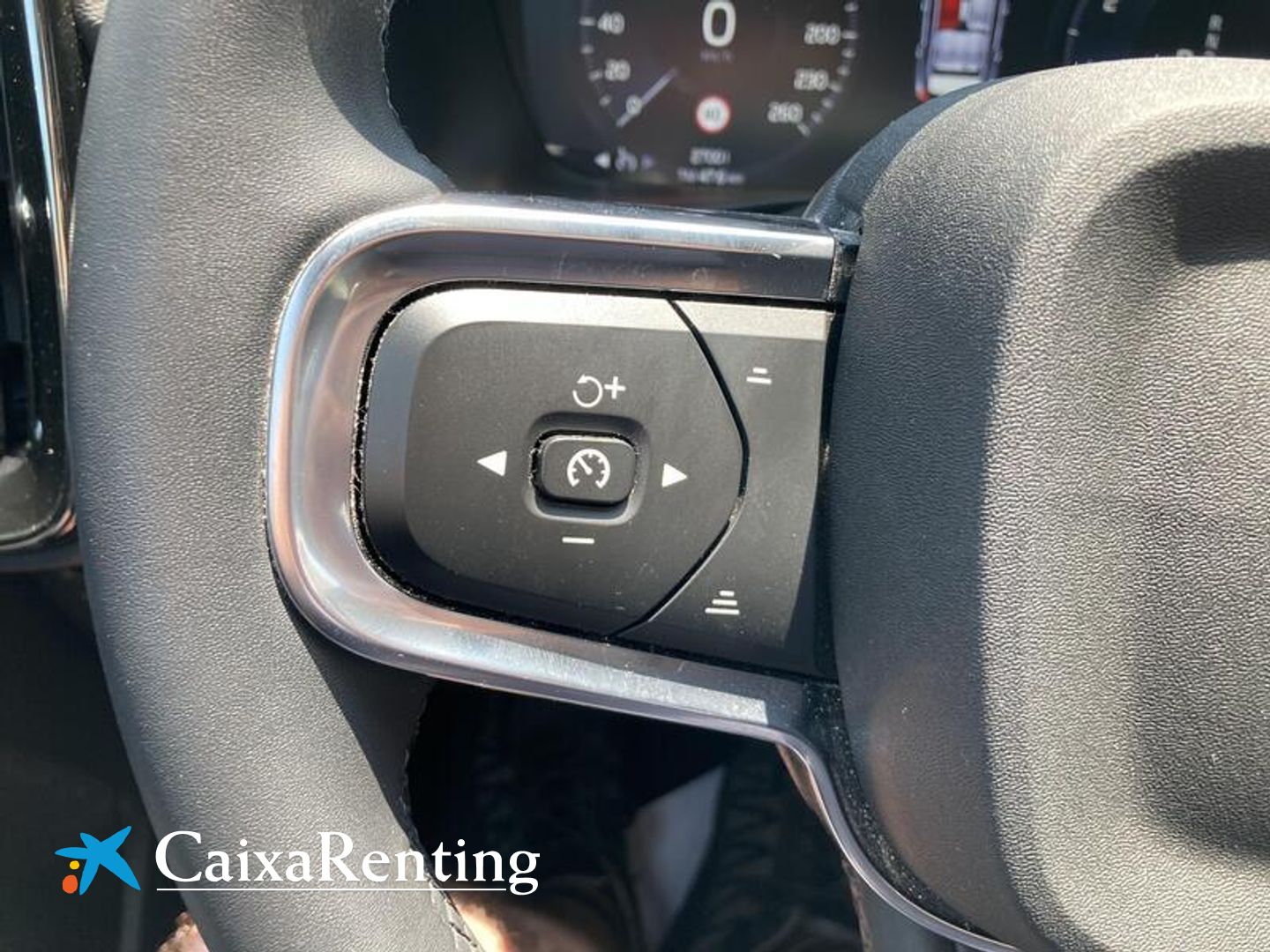 Volvo XC40 B3 G Momentum Pro Auto 120 kW (163 CV)