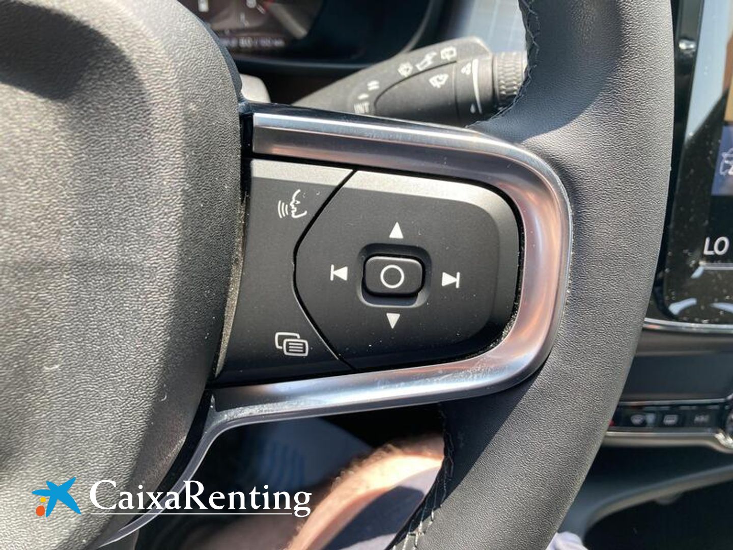 Volvo XC40 B3 G Momentum Pro Auto 120 kW (163 CV)