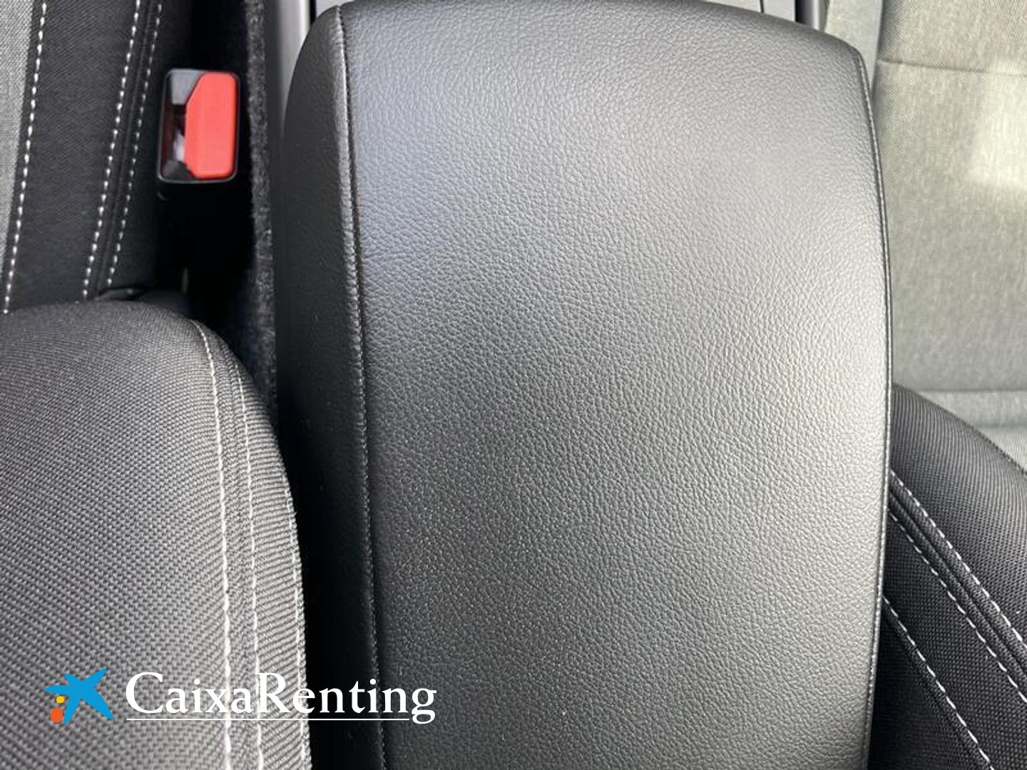 Volvo XC40 B3 G Momentum Pro Auto 120 kW (163 CV)
