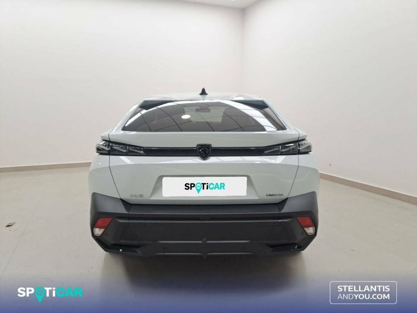 Peugeot 408 GT PHEV 180 e-EAT8 133 kW (181 CV)