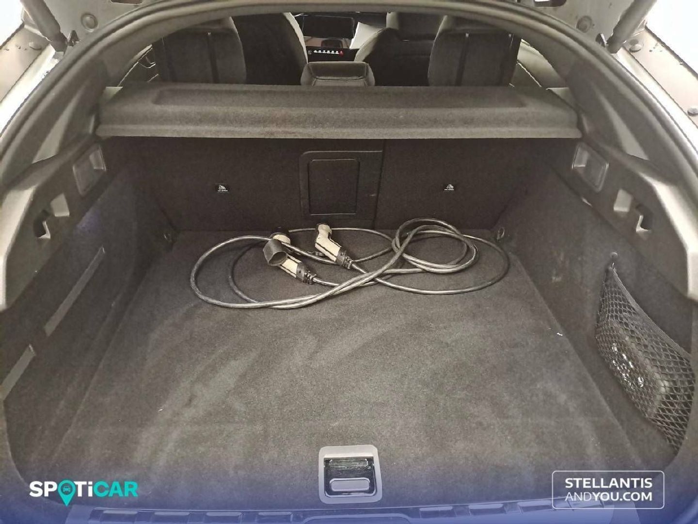 Peugeot 408 GT PHEV 180 e-EAT8 133 kW (181 CV)