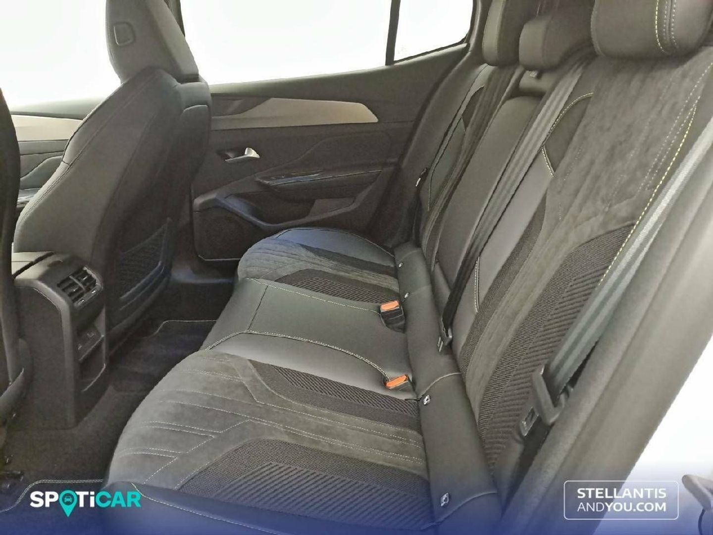 Peugeot 408 GT PHEV 180 e-EAT8 133 kW (181 CV)