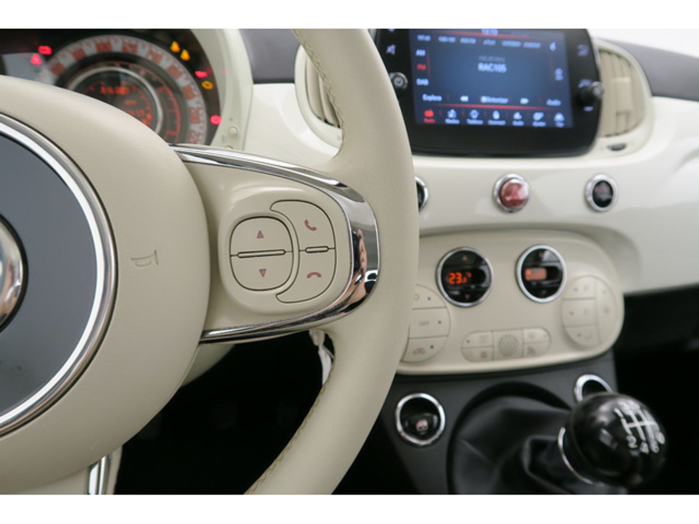 Fiat 500 1.0 Hybrid Dolcevita 51 kW (70 CV)