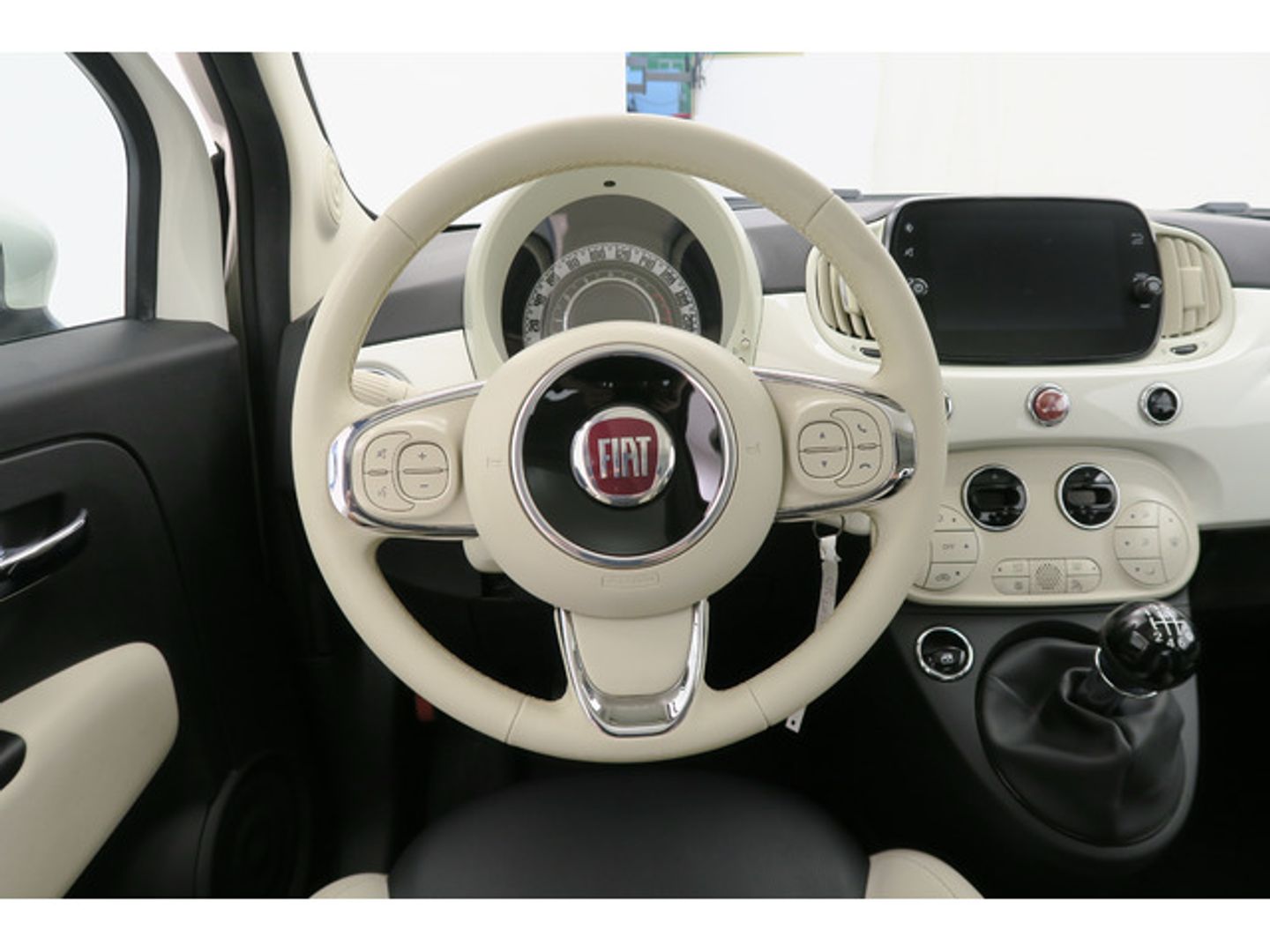 Fiat 500 1.0 Hybrid Dolcevita 51 kW (70 CV)