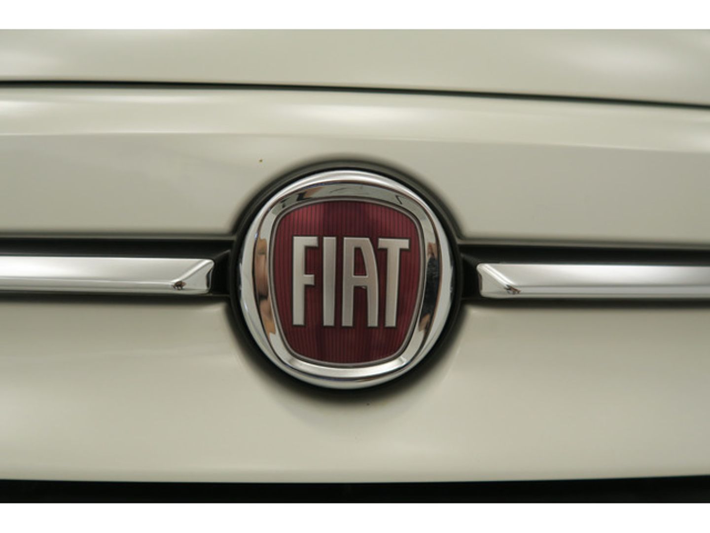 Fiat 500 1.0 Hybrid Dolcevita 51 kW (70 CV)