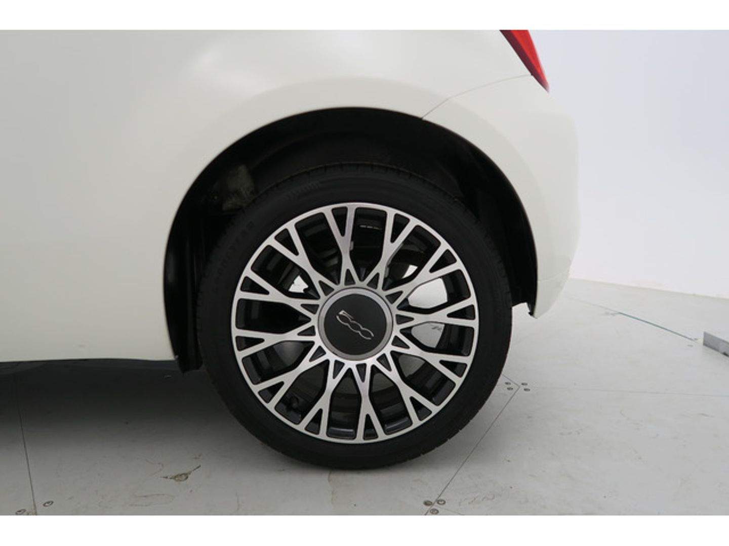 Fiat 500 1.0 Hybrid Dolcevita 51 kW (70 CV)
