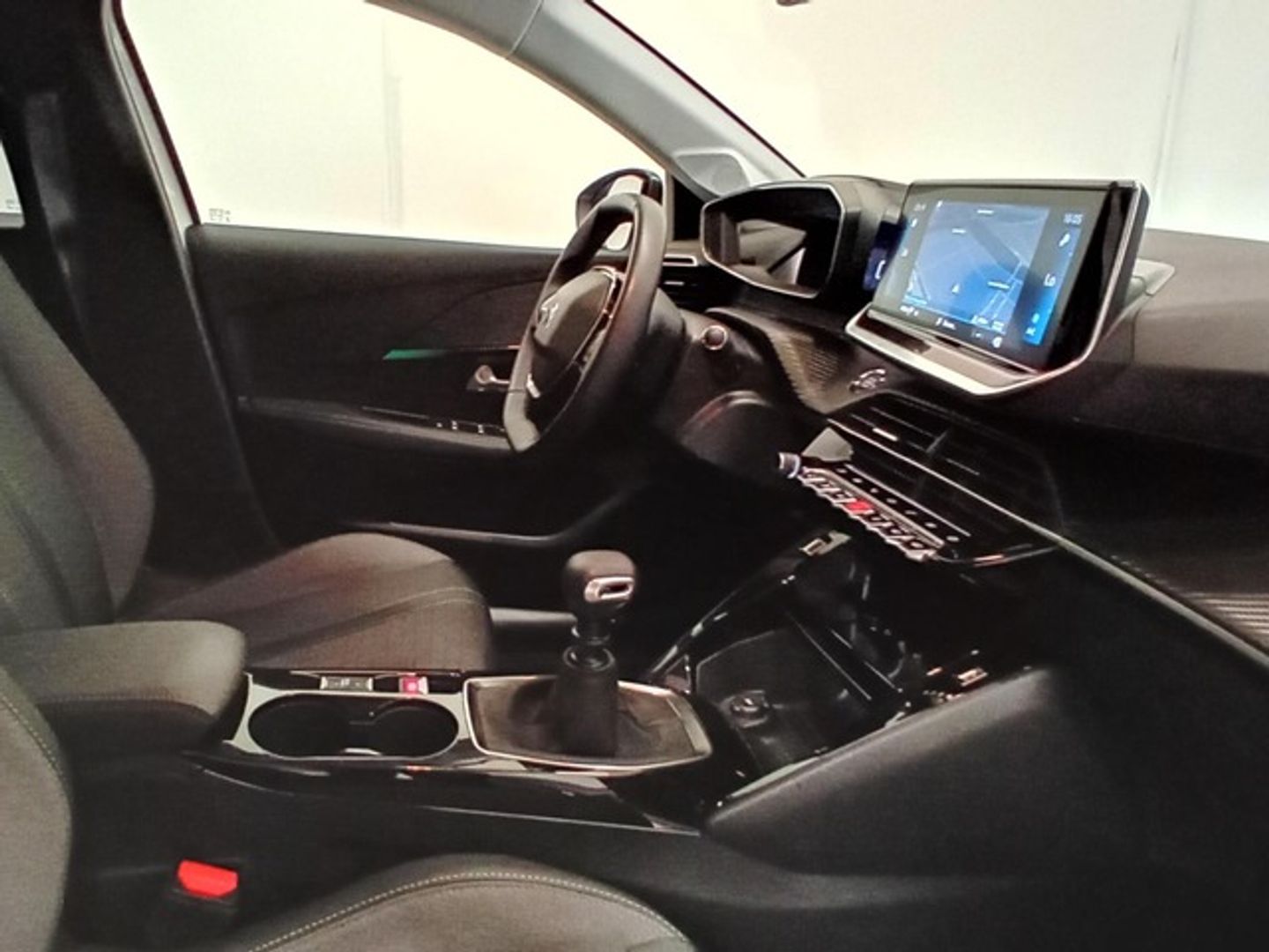 Peugeot 208 PureTech 100 Allure 75 kW (100 CV)