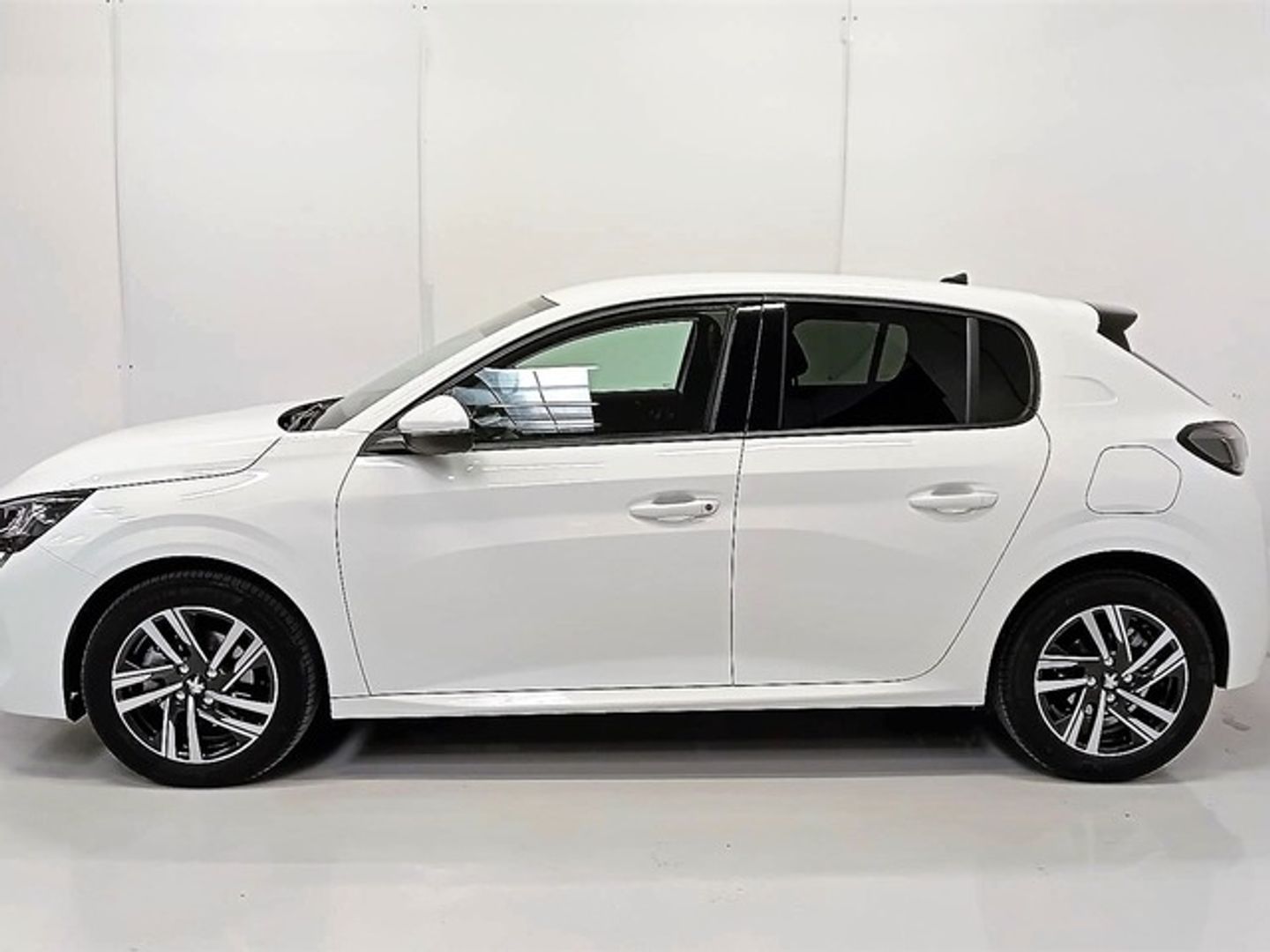 Peugeot 208 PureTech 100 Allure 75 kW (100 CV)
