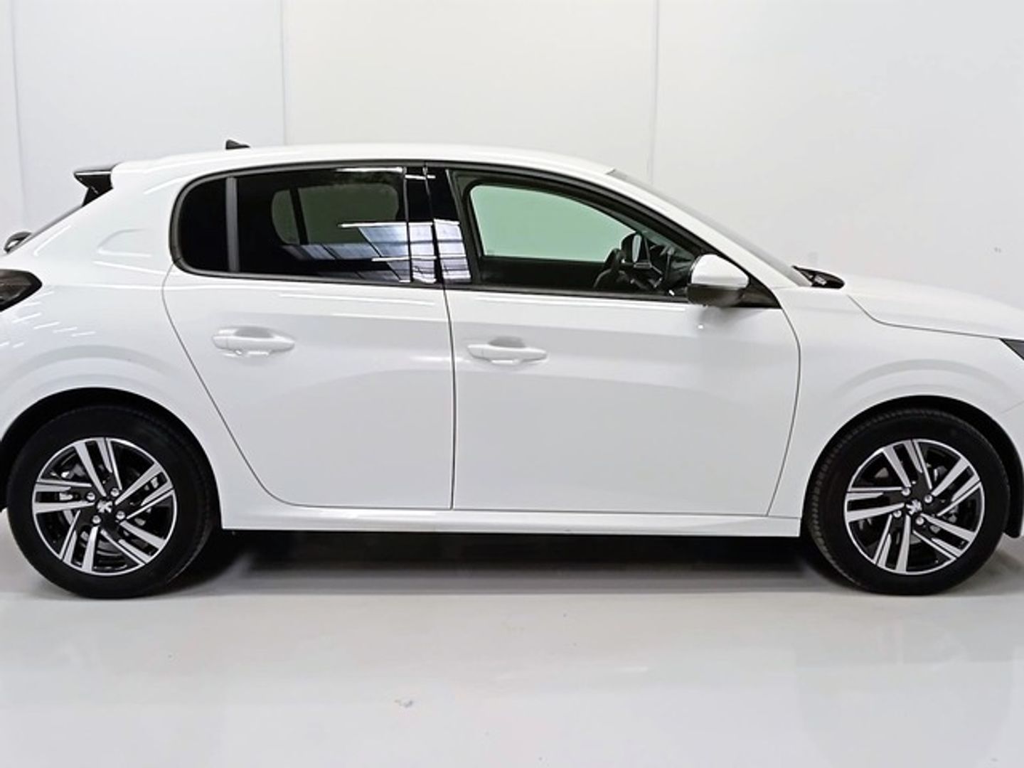 Peugeot 208 PureTech 100 Allure 75 kW (100 CV)
