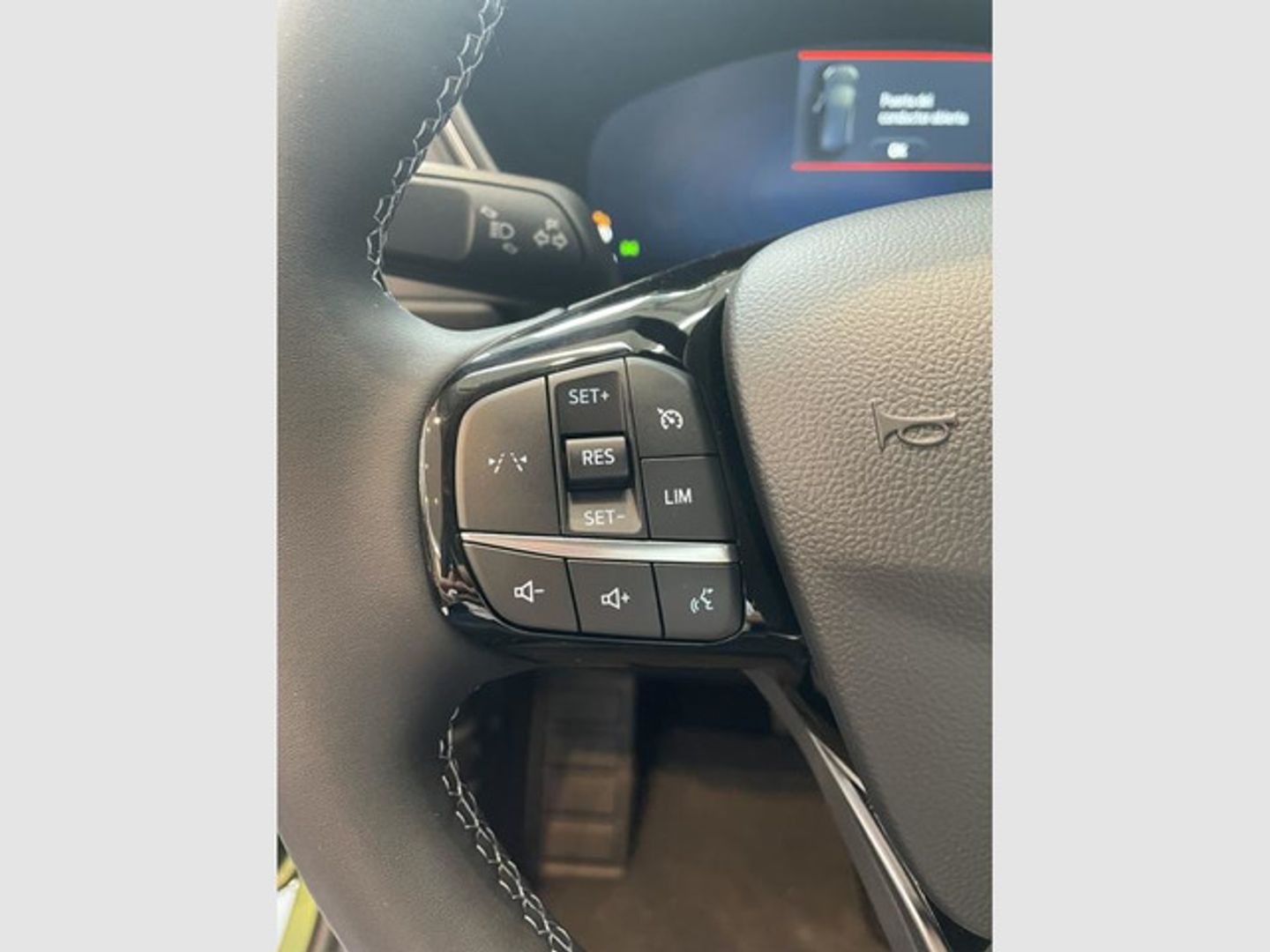 Ford Kuga 2.5 Duratec FHEV Active Auto 132 kW (180 CV)