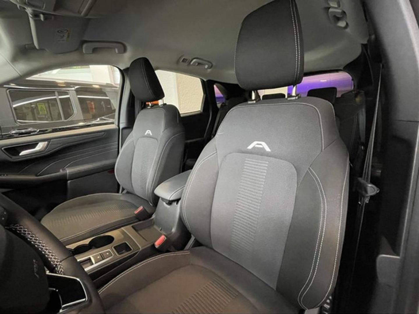 Ford Kuga 2.5 Duratec FHEV Active Auto 132 kW (180 CV)