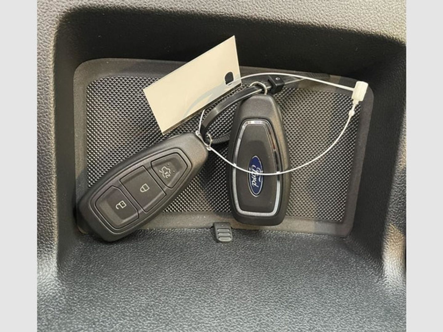 Ford Kuga 2.5 Duratec FHEV Active Auto 132 kW (180 CV)