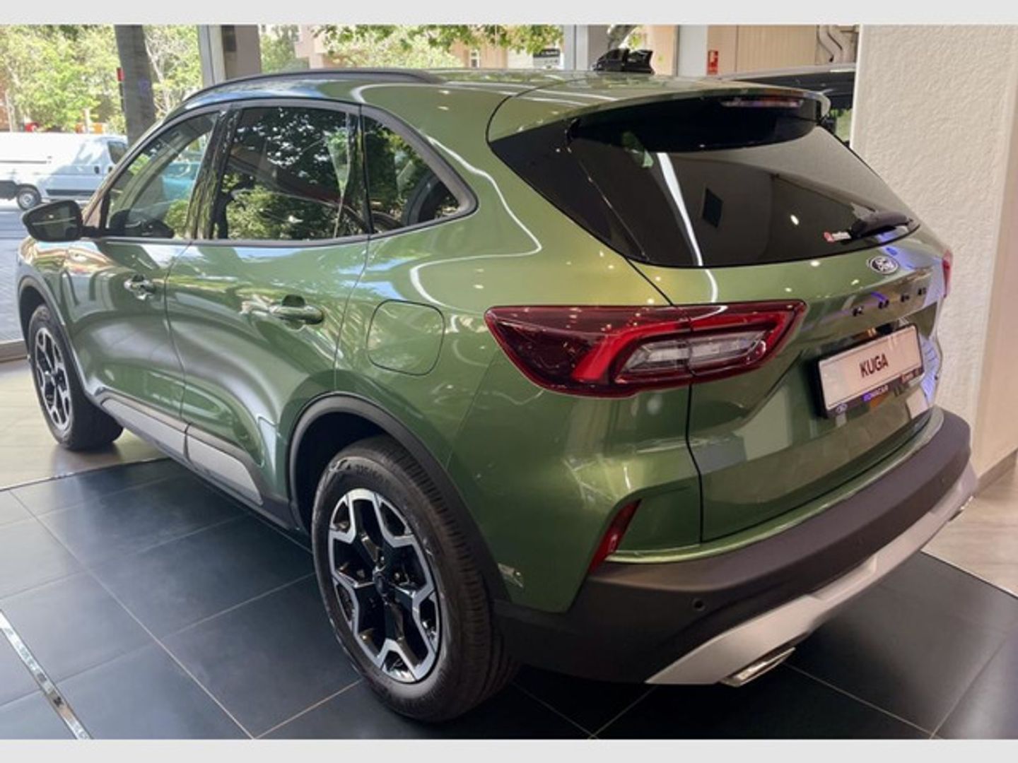 Ford Kuga 2.5 Duratec FHEV Active Auto 132 kW (180 CV)