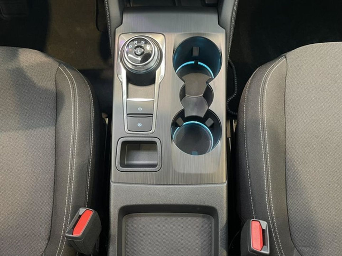Ford Kuga 2.5 Duratec FHEV Active Auto 132 kW (180 CV)