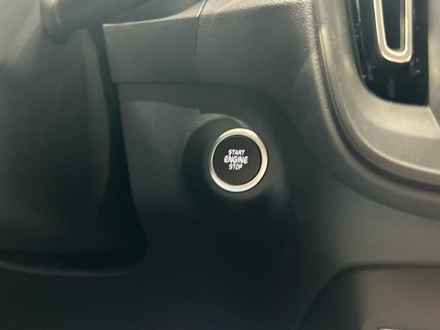 Volvo XC40 T2 Essential Auto 95 kW (129 CV)
