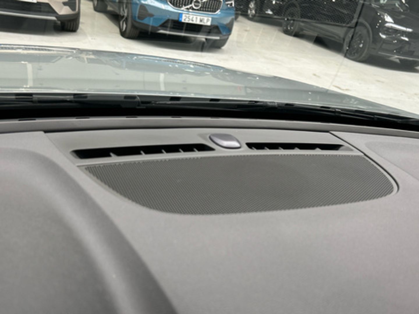 Volvo XC40 T2 Essential Auto 95 kW (129 CV)