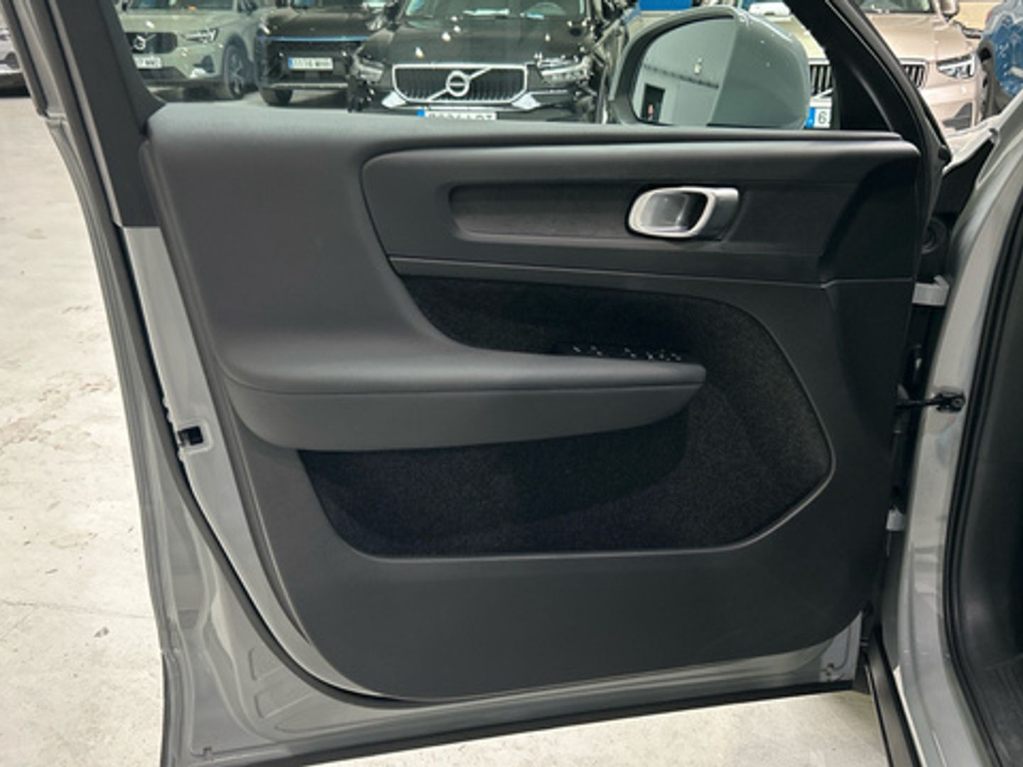 Volvo XC40 T2 Essential Auto 95 kW (129 CV)