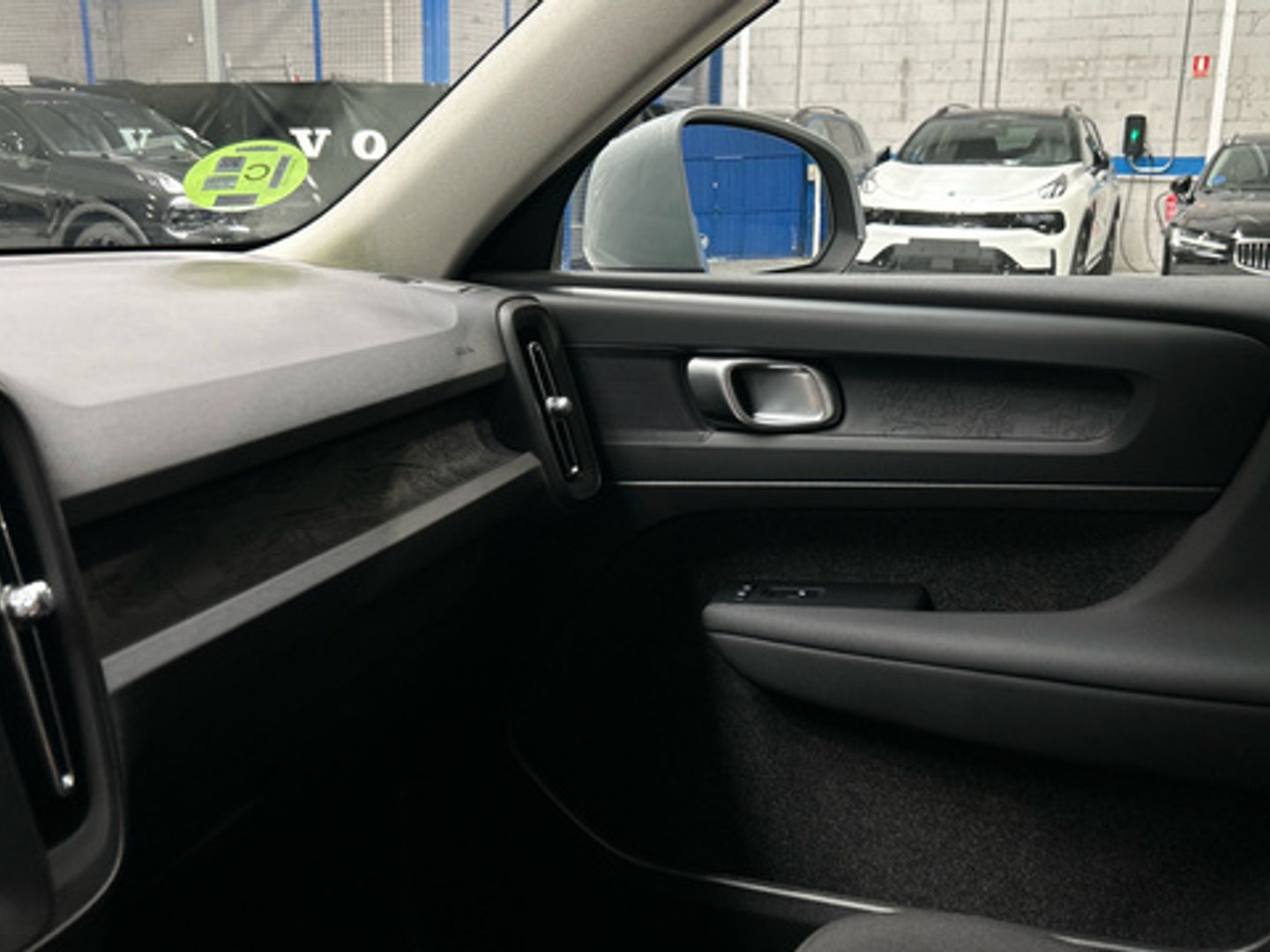 Volvo XC40 T2 Essential Auto 95 kW (129 CV)