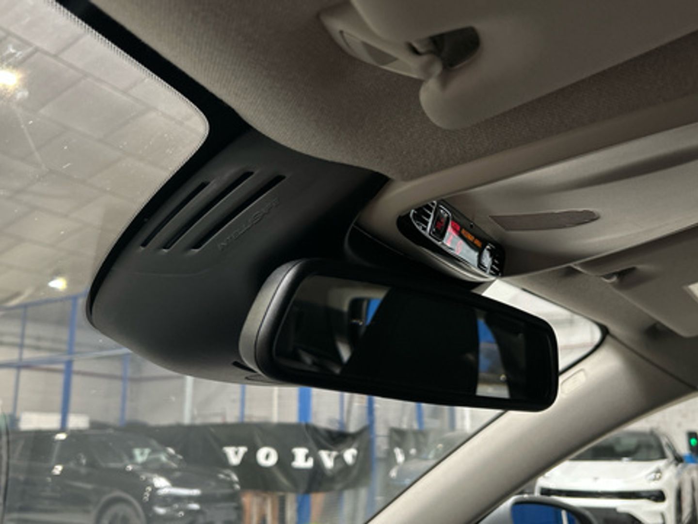 Volvo XC40 T2 Essential Auto 95 kW (129 CV)