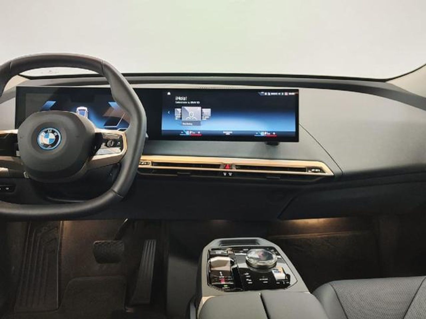BMW iX xDrive50 385 kW (523 CV)