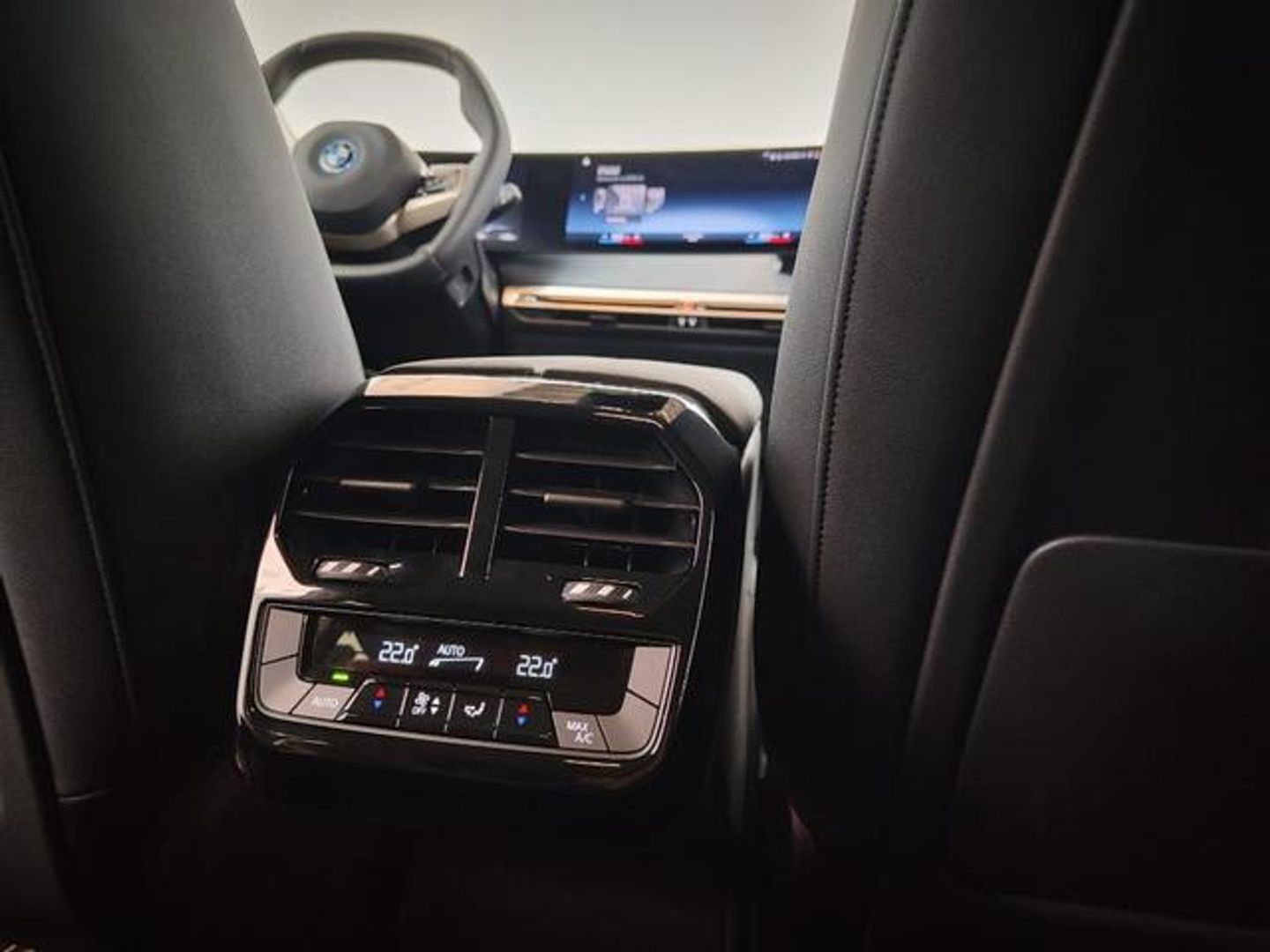 BMW iX xDrive50 385 kW (523 CV)