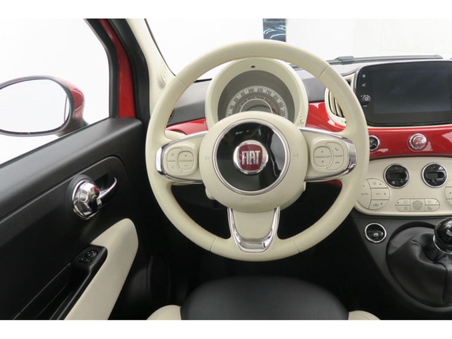 Fiat 500 1.0 Hybrid Dolcevita 51 kW (70 CV)